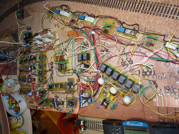 électronique analogique voies cachées.JPG